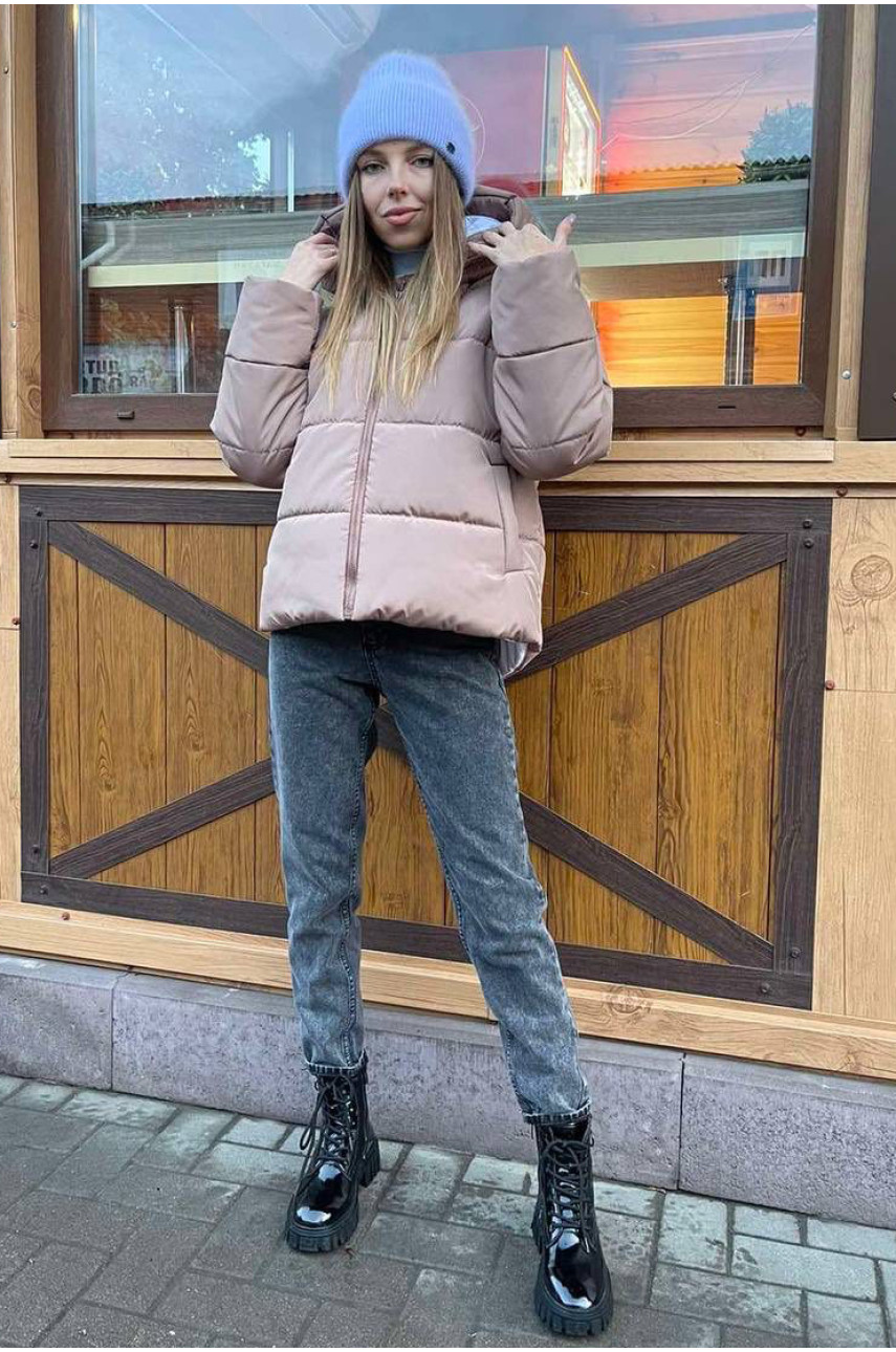 Куртка жіноча бежевого кольору 239 190595