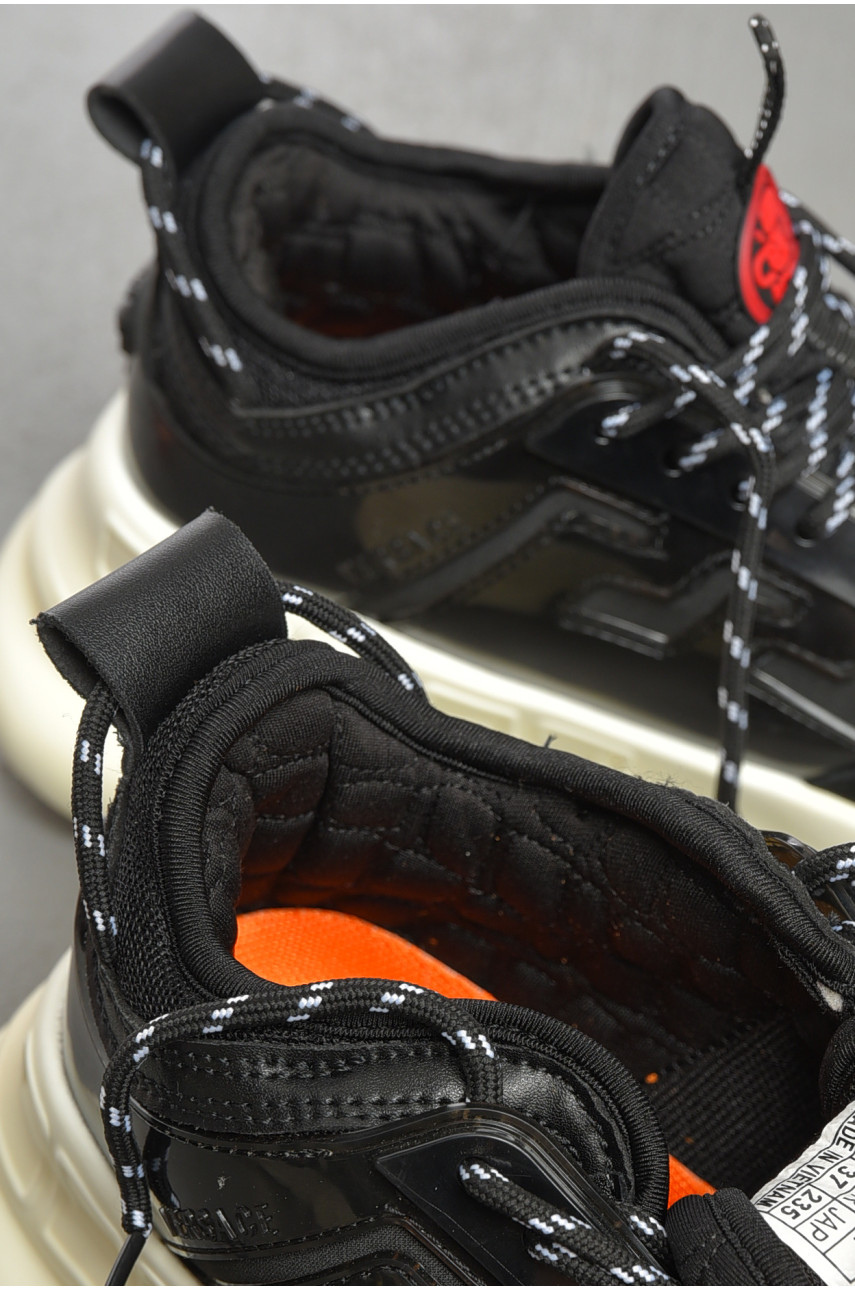 Кросівки жіночі чорного кольору на шнурівці в017-1 191269