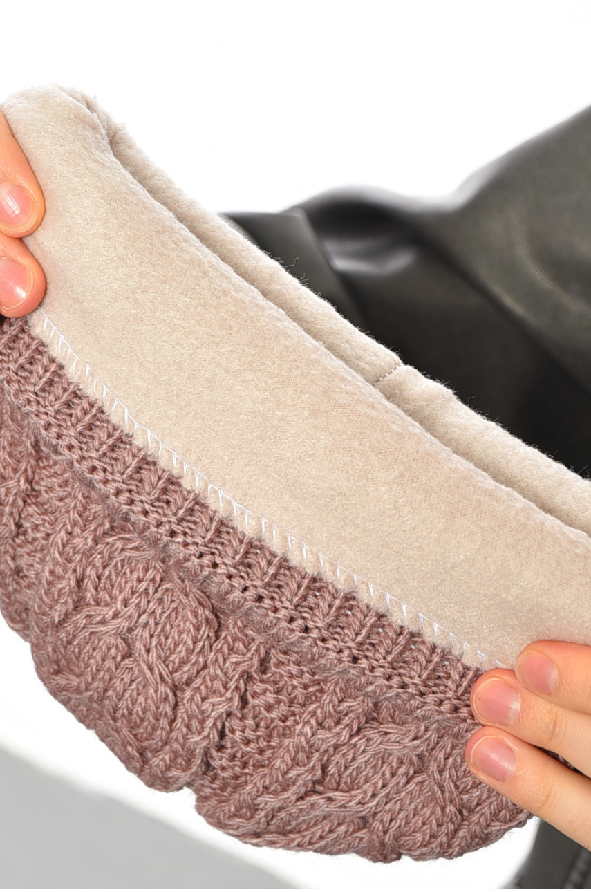 Шапка жіноча зимова на флісі однотонна темно-рожевого кольору 192012