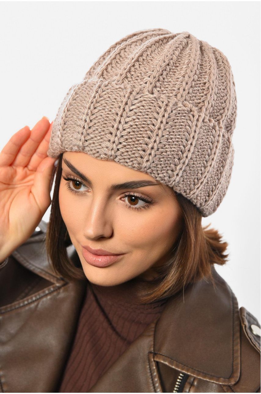 Шапка женская зимняя на флисе однотонная темно-бежевого цвета 192015 Шапка женская зимняя на флисе однотонная темно-бежевого цвета 192015