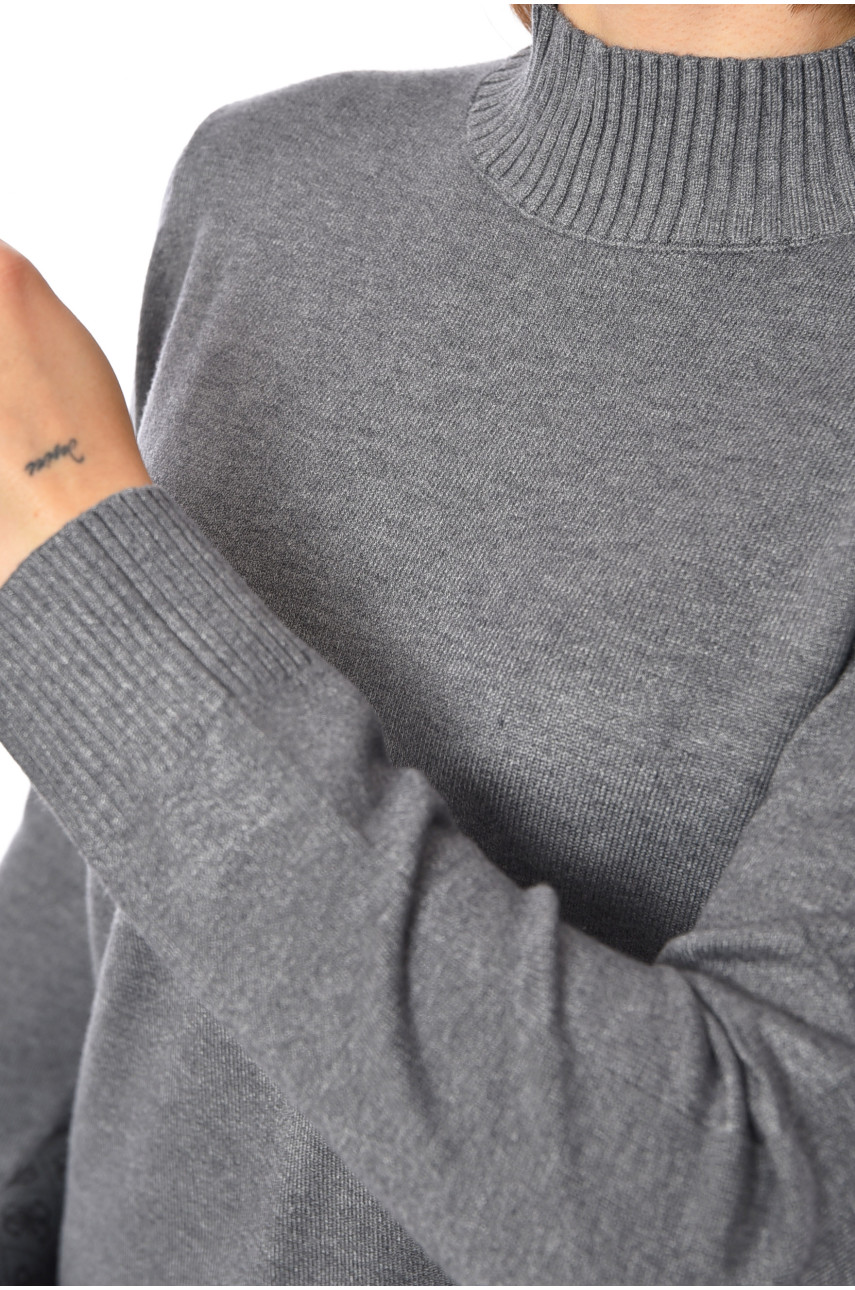 Свитер женский удлиненный серого цвета 555 192120