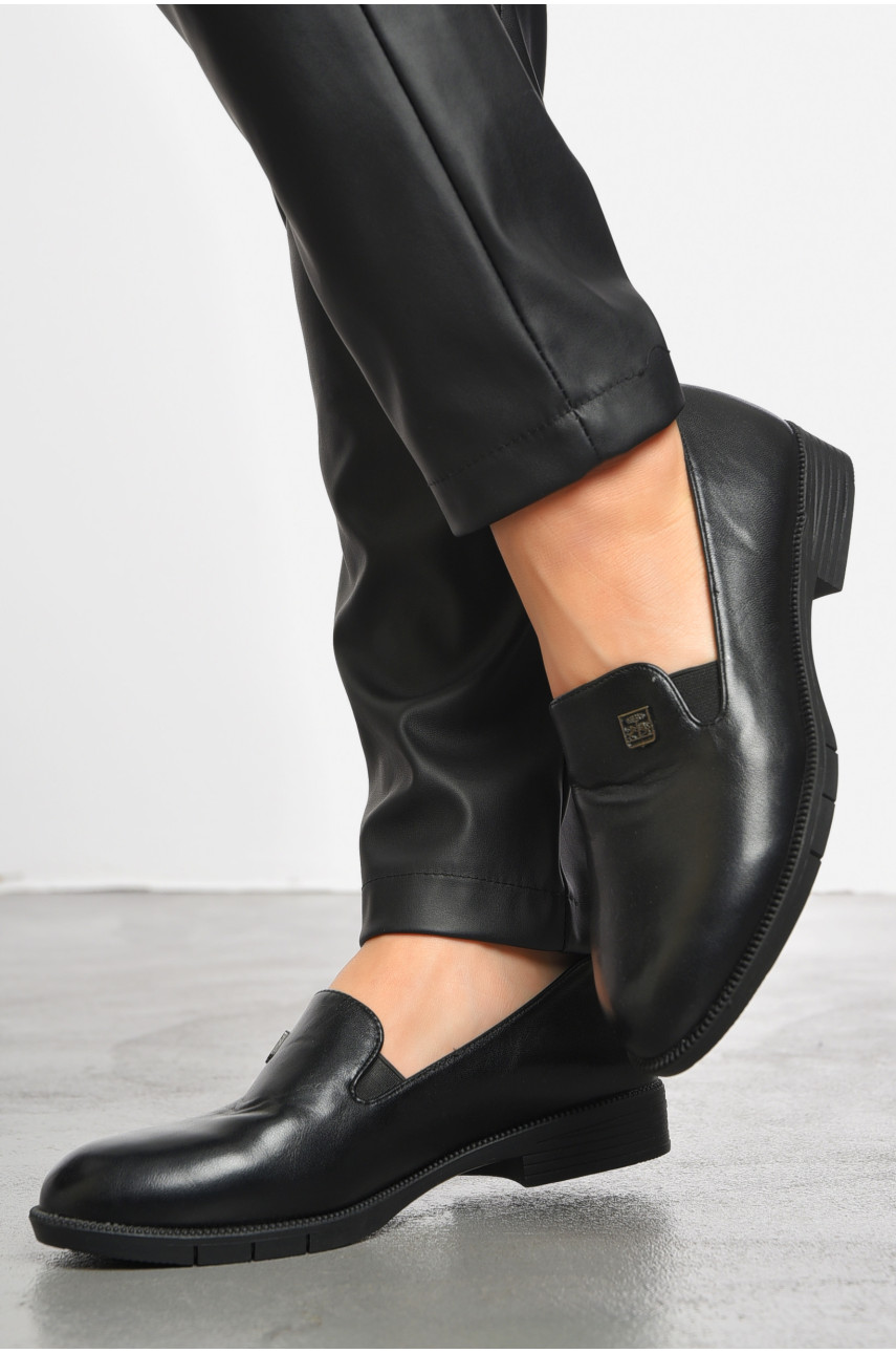 Туфлі-лофери жіночі чорного кольору 1964179 192675 Туфлі-лофери жіночі чорного кольору 1964179 192675