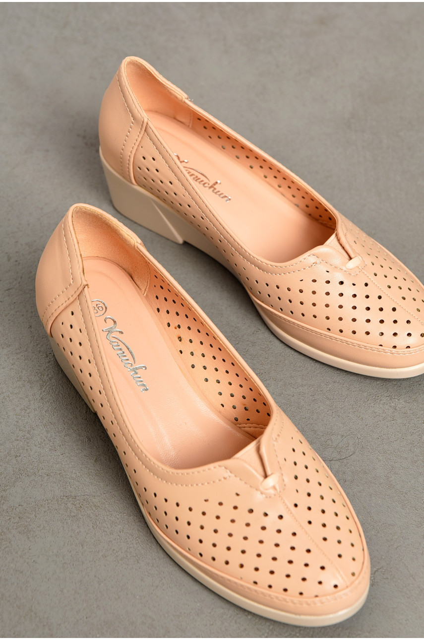 Туфлі жіночі бежевого кольору 1962030 192773 Туфлі жіночі бежевого кольору 1962030 192773