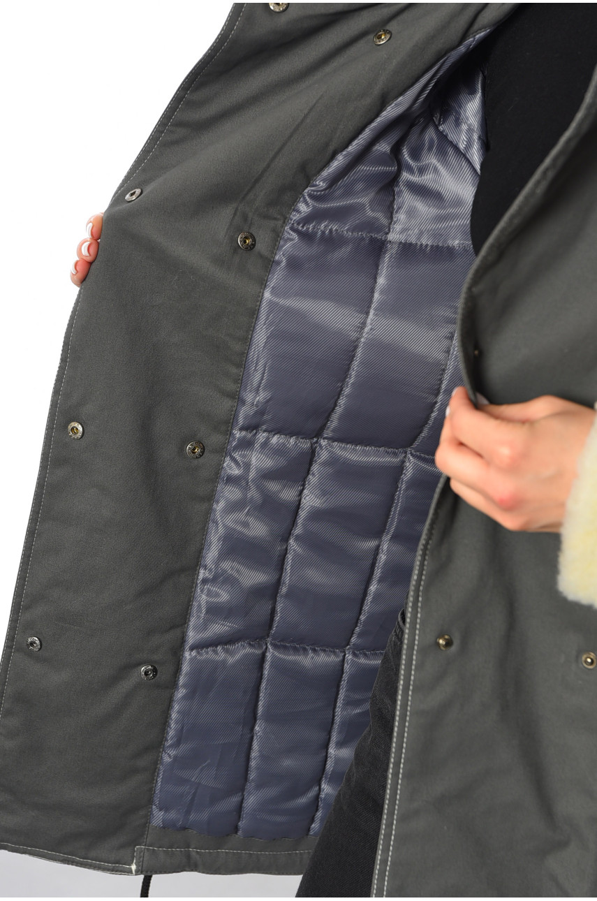 Парка жіноча демісезонна сірого кольору 401853 193287