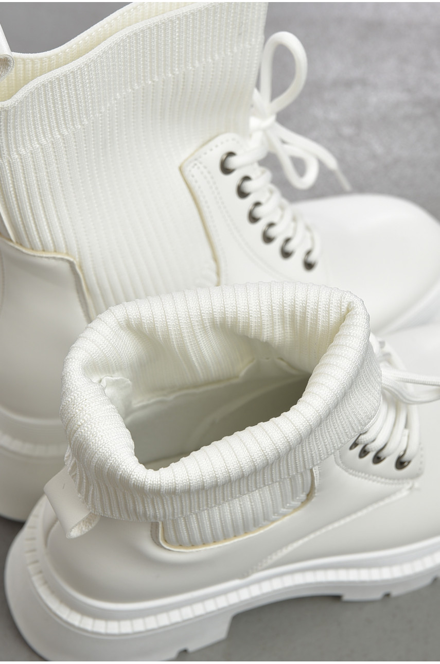 Ботинки женские демисезонные белого цвета 855-2 193357