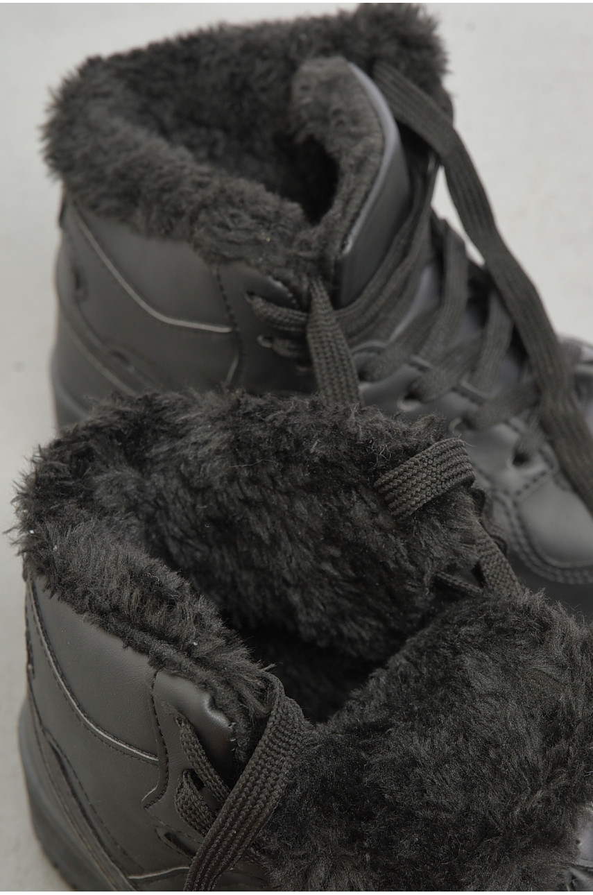 Кросівки жіночі чорного кольору на хутрі 152 193460