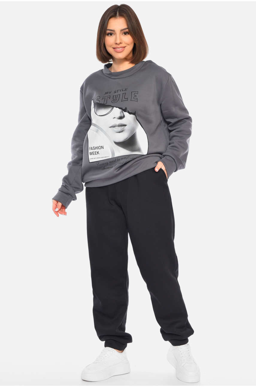 Спортивний костюм жіночий напівбатальний на флісі чорно-сірого кольору 481 193484