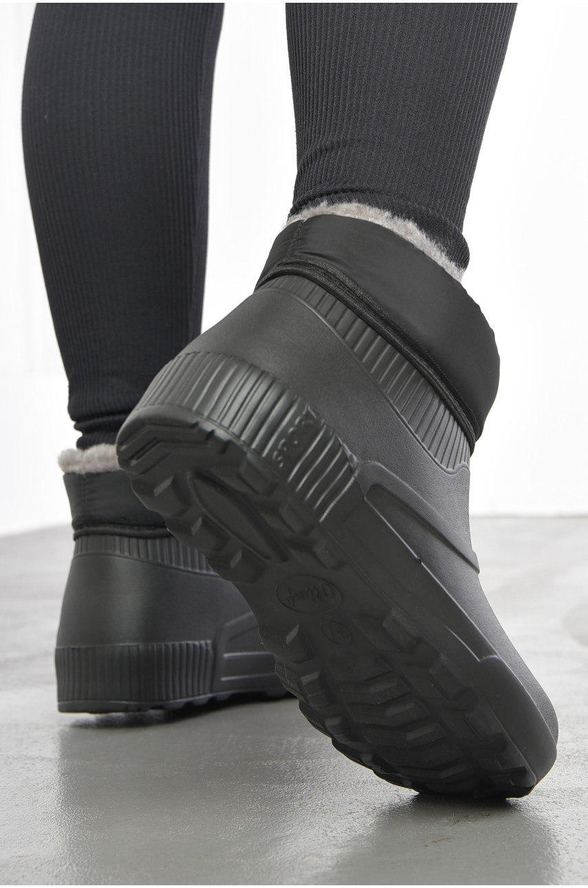 Дутики женские на меху черного цвета 826 193508 Дутики женские на меху черного цвета 826 193508