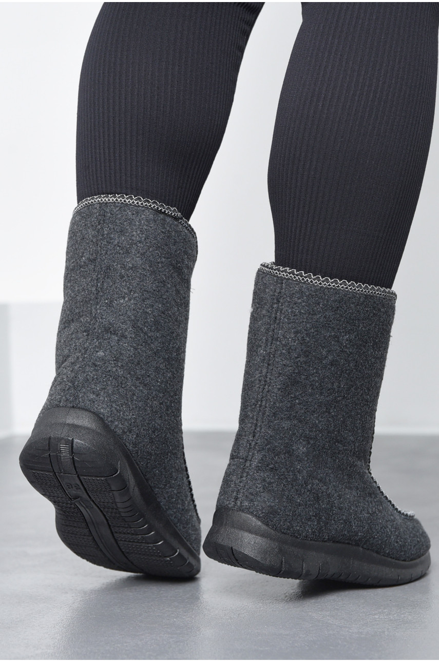 Бурки жіночі на хутрі темно-сірого кольору GR-202 193719 Бурки жіночі на хутрі темно-сірого кольору GR-202 193719