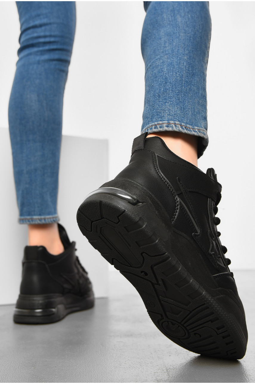 Кросівки жіночі зимові чорного кольору на шнурівці 106-5 193845