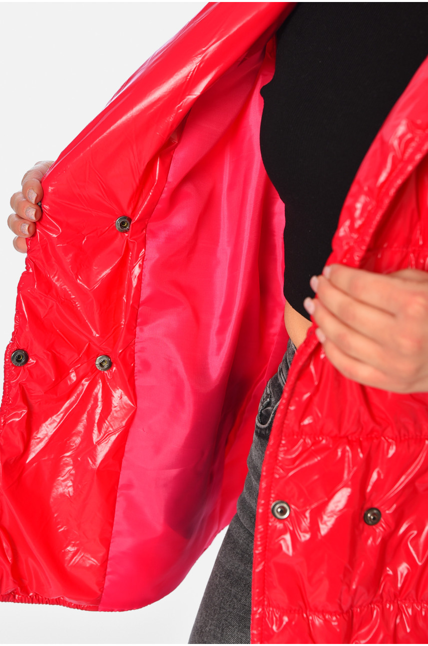 Жилетка женская малинового цвета 193891 Жилетка женская малинового цвета 193891