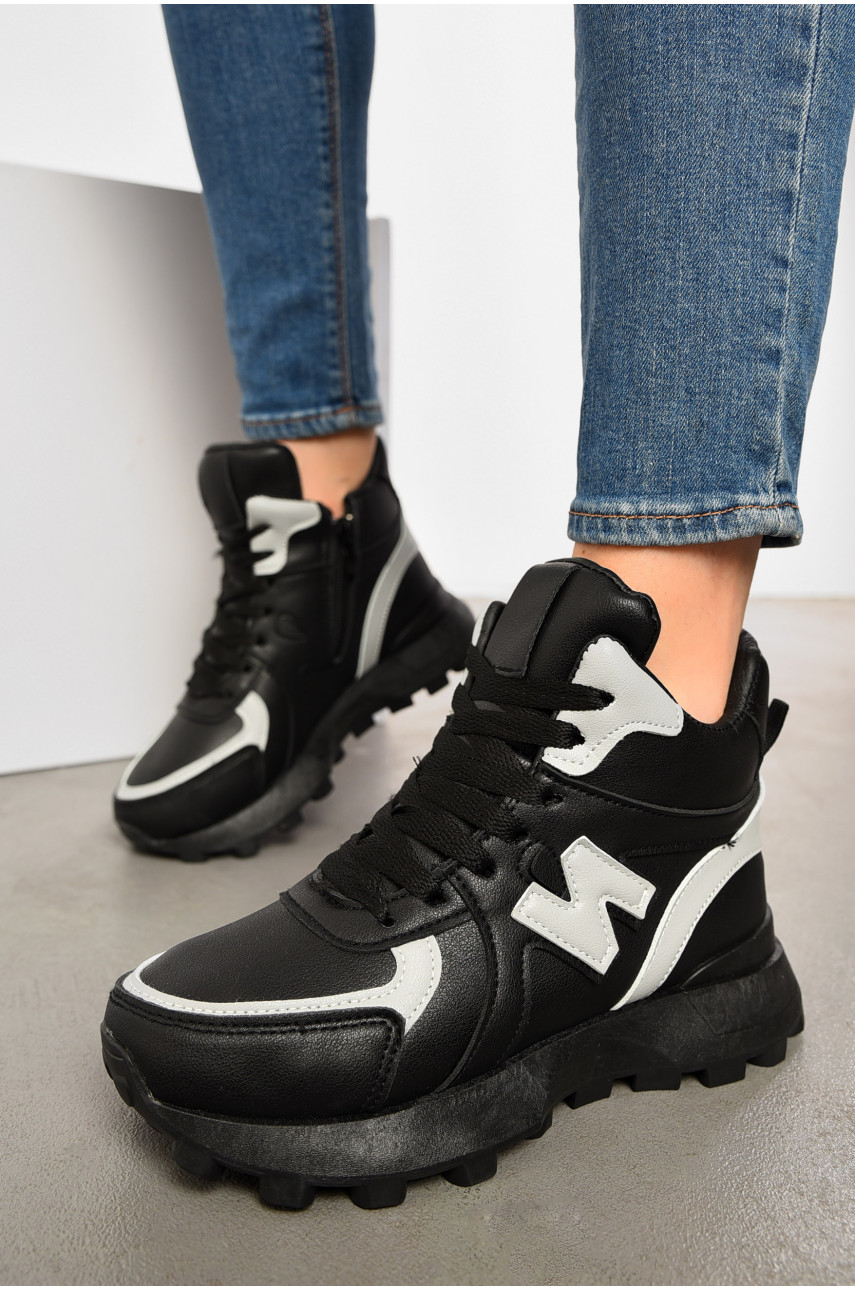 Кросівки жіночі зимові чорного кольору на шнурівці 108-11 193910