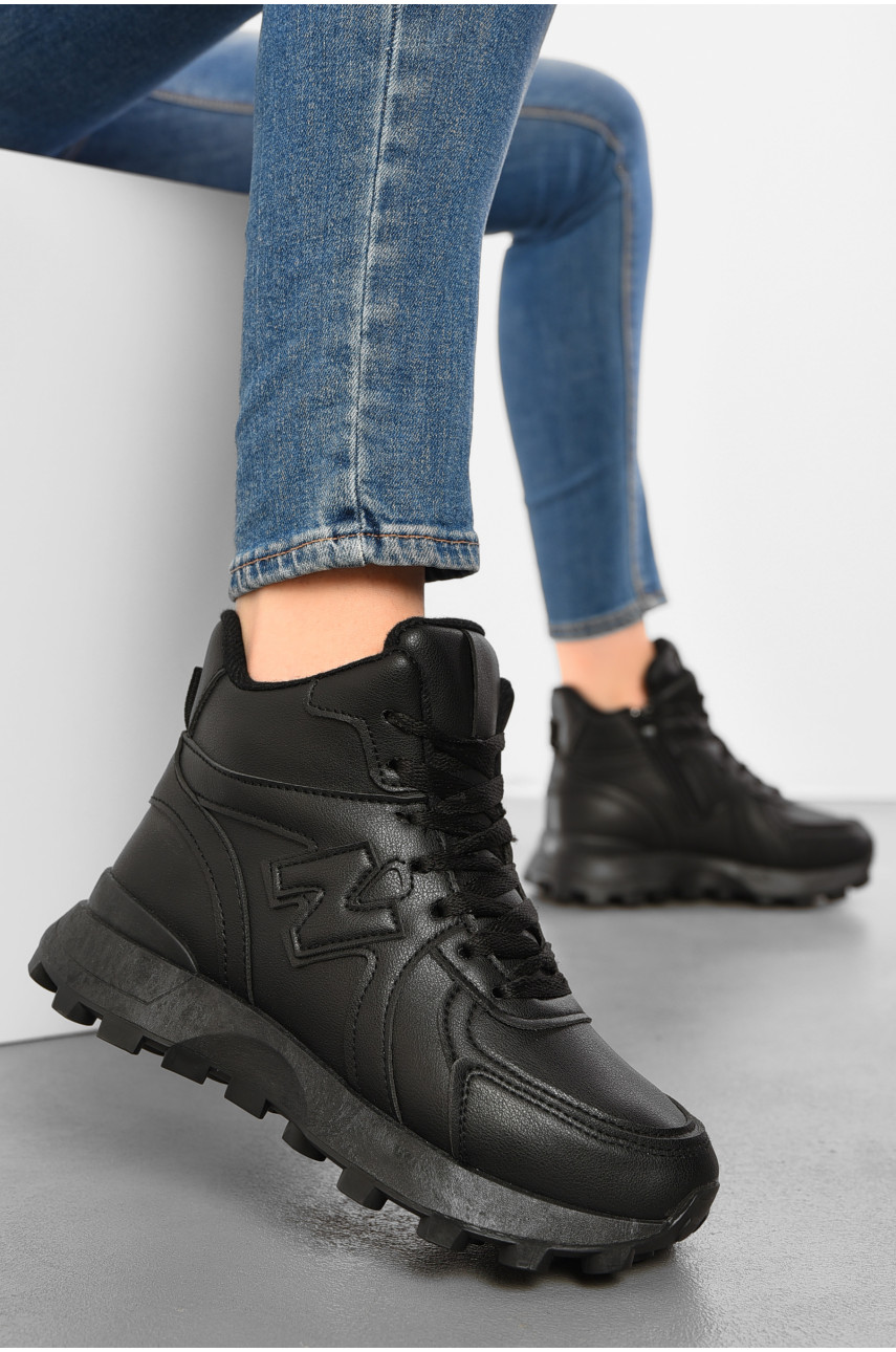 Кросівки жіночі зимові чорного кольору на шнурівці 108-5 193912