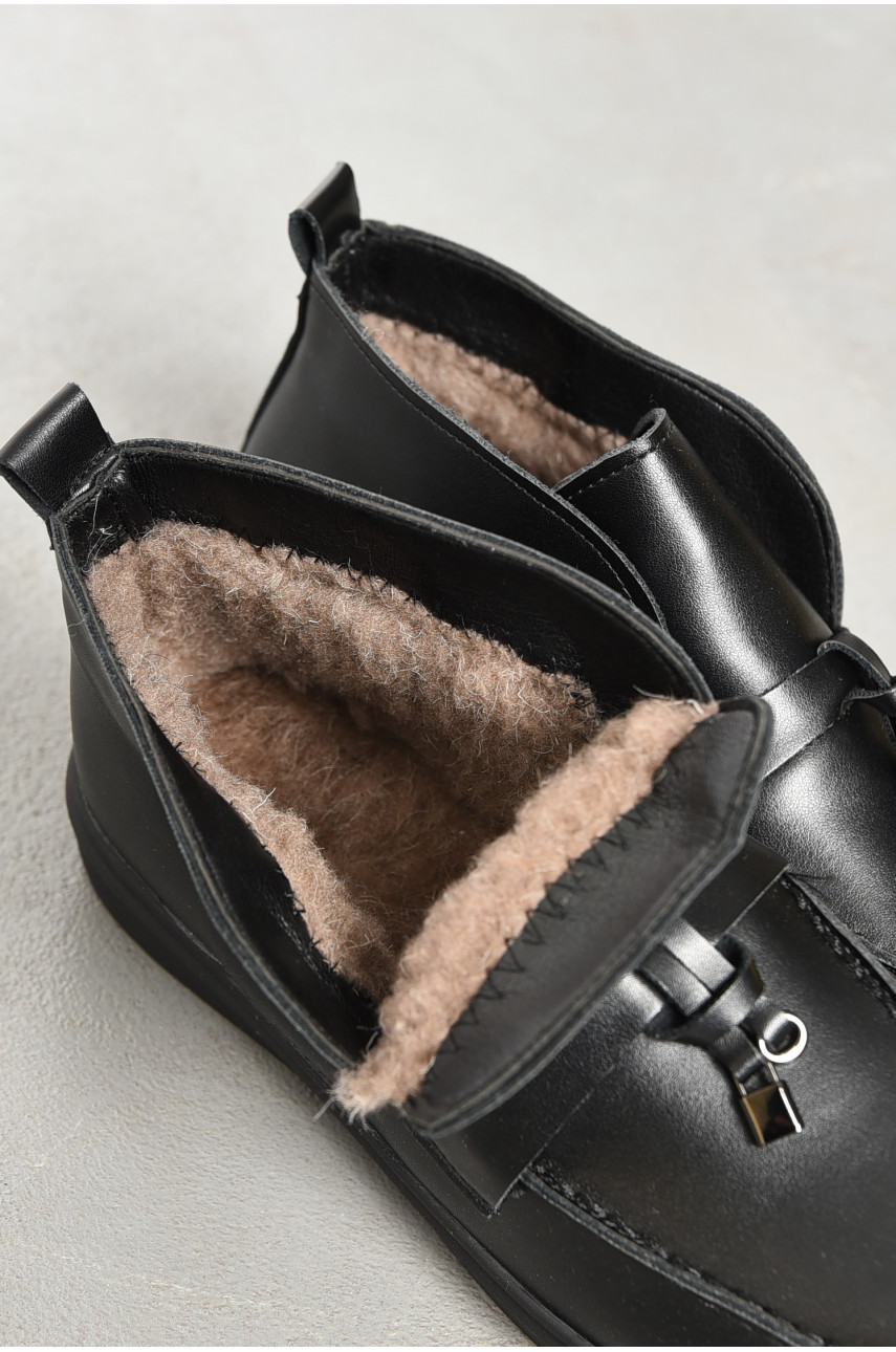 Туфлі-лофери жіночі на хутрі чорного кольору 1033-1 194035