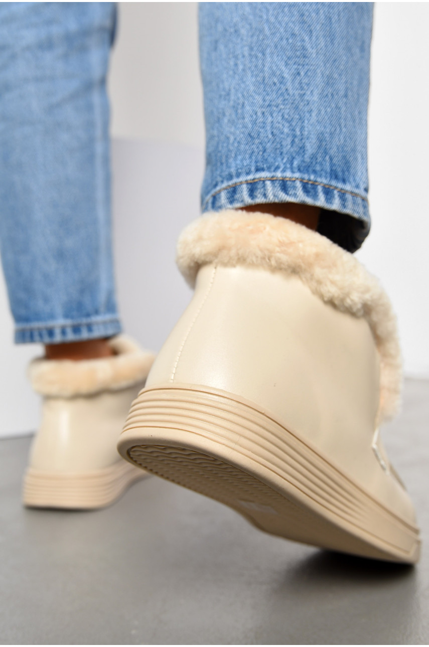 Туфлі-лофери жіночі на хутрі бежевого кольору 1006-3 194042