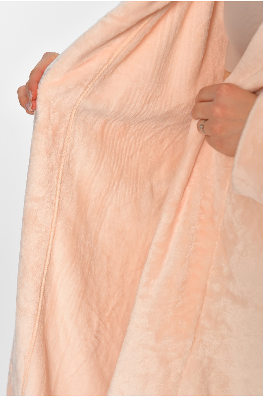 Халат женский велюровый бежевого цвета 194637 Халат женский велюровый бежевого цвета 194637