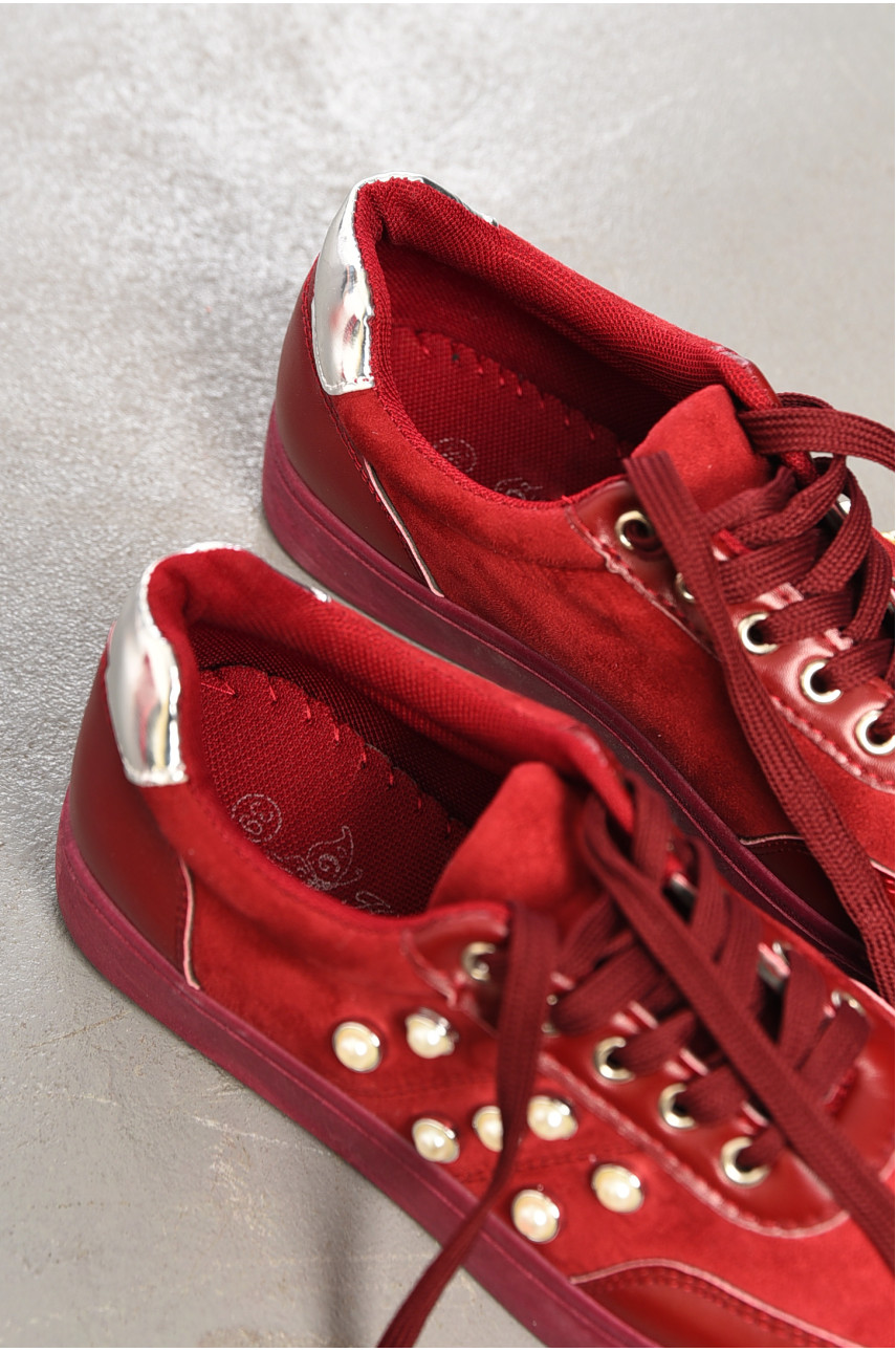 Кросівки жіночі бордового кольору на шнурівці 587 194935