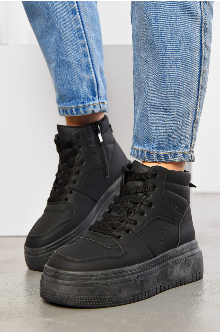 Кросівки жіночі зимові чорного кольору на шнурівці 990-2 195153