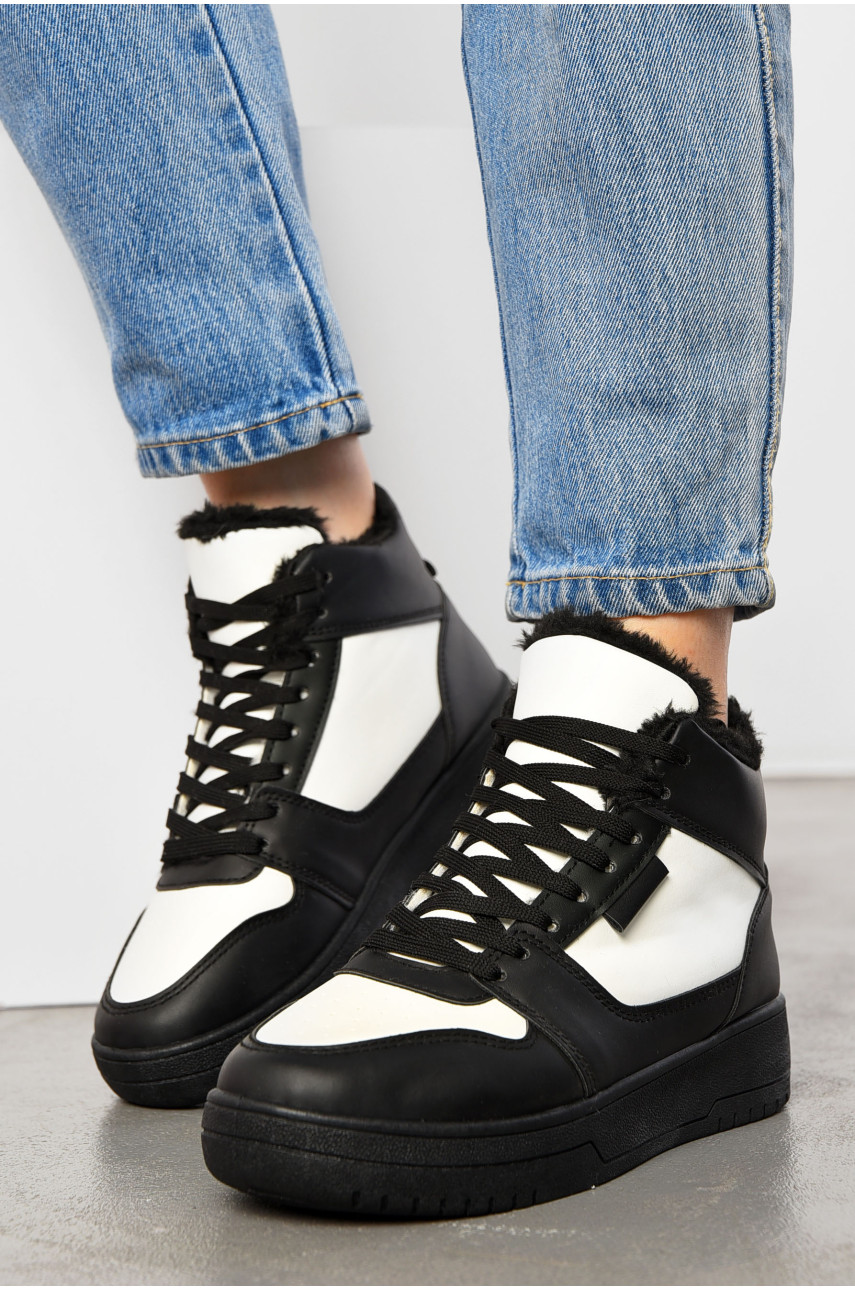 Кросівки жіночі зимові чорно-білого кольору на шнурівці а151 195687