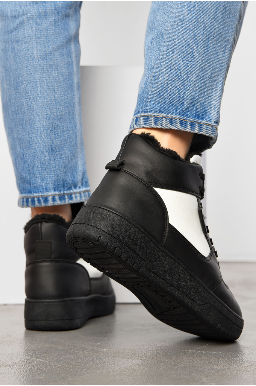 Кросівки жіночі зимові чорно-білого кольору на шнурівці а151 195687