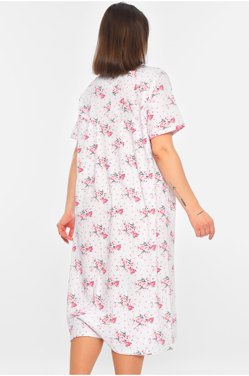 Ночная рубашка женская полубатальная белого цвета с цветочным принтом W-153 195941 Ночная рубашка женская полубатальная белого цвета с цветочным принтом W-153 195941