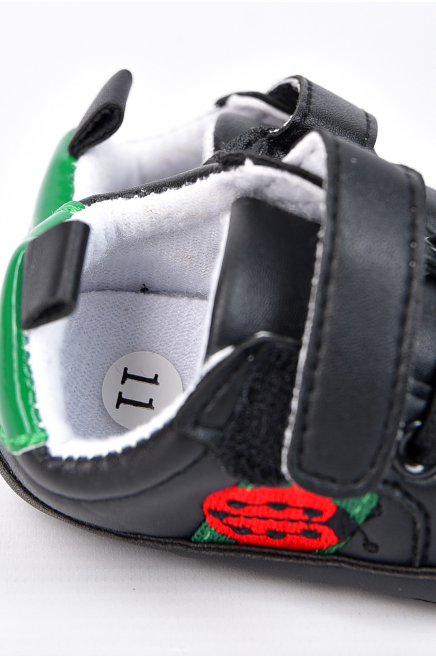 Пінетки дитячі для дівчинки на липучці чорного кольору 196106 Пінетки дитячі для дівчинки на липучці чорного кольору 196106