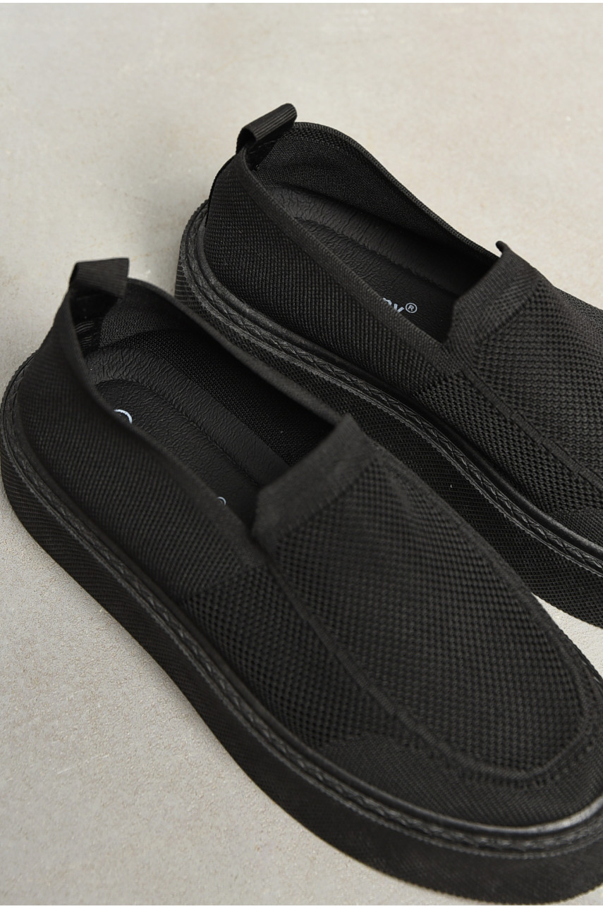 Кросівки жіночі чорного кольору текстиль 2023-31-1 196952