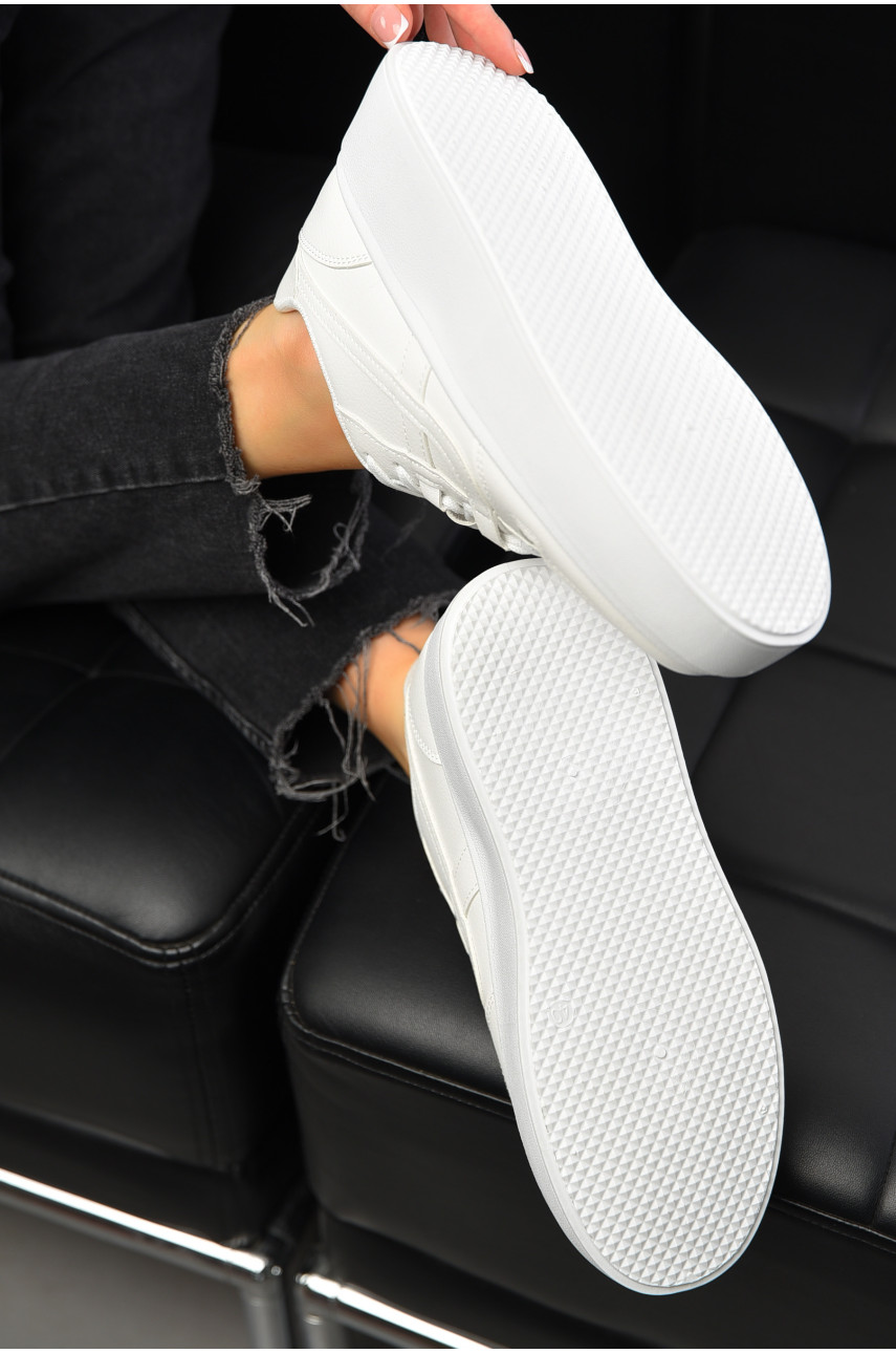 Кроссовки женские белого цвета на шнуровке 2024-8-3 196967 Кроссовки женские белого цвета на шнуровке 2024-8-3 196967