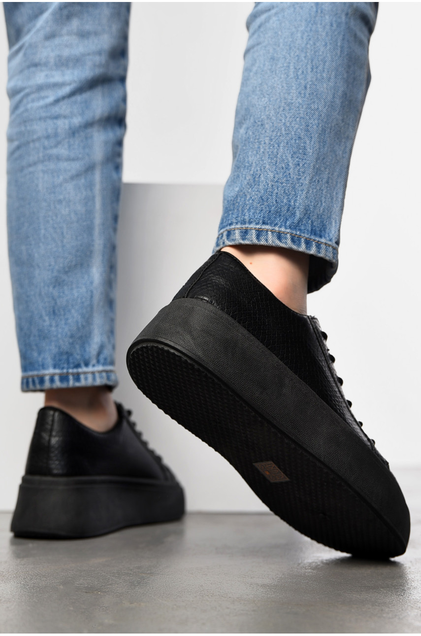 Кросівки жіночі чорного кольору на шнурівці 2024-10-1 196971 Кросівки жіночі чорного кольору на шнурівці 2024-10-1 196971