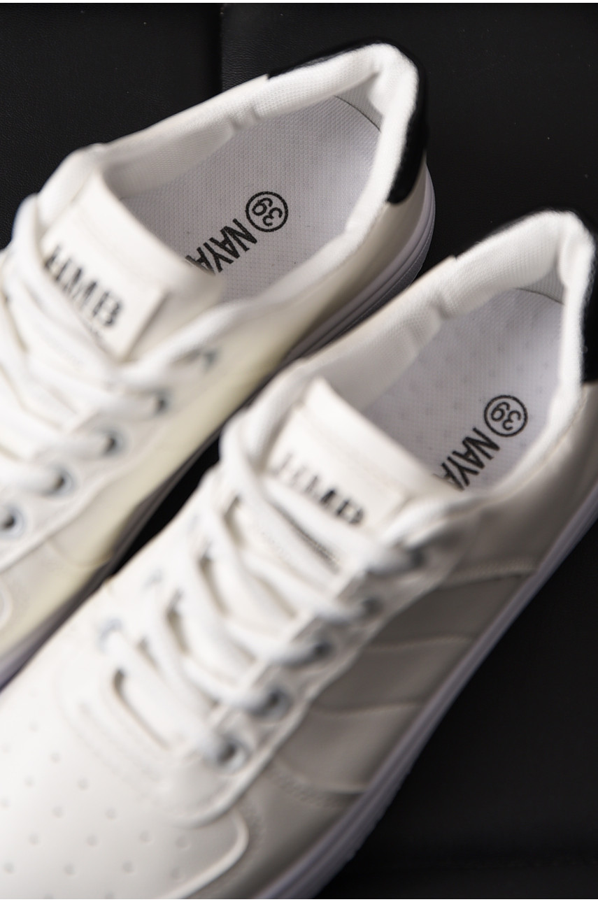 Кросівки жіночі білого кольору на шнурівці в-18 197129