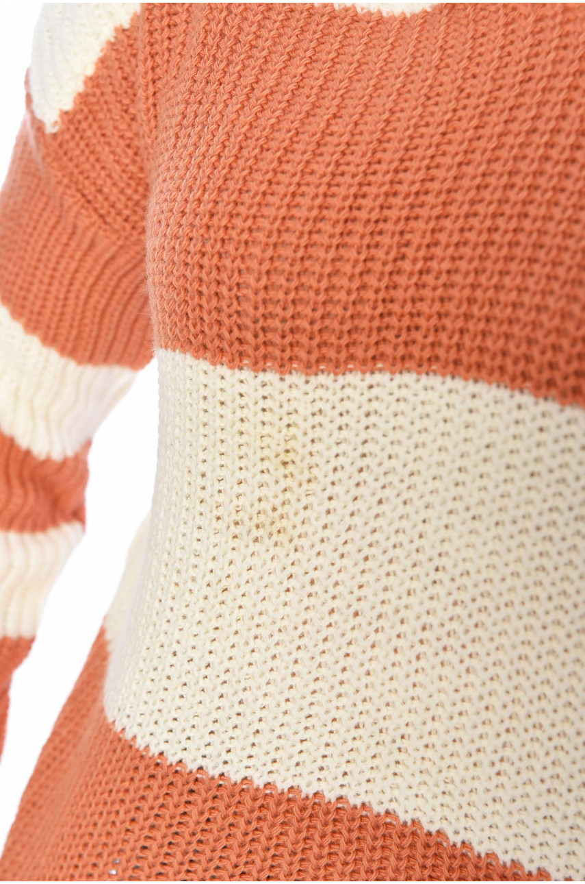 Свитер женский  бело-розового цвета с капюшоном Уценка 350 197371