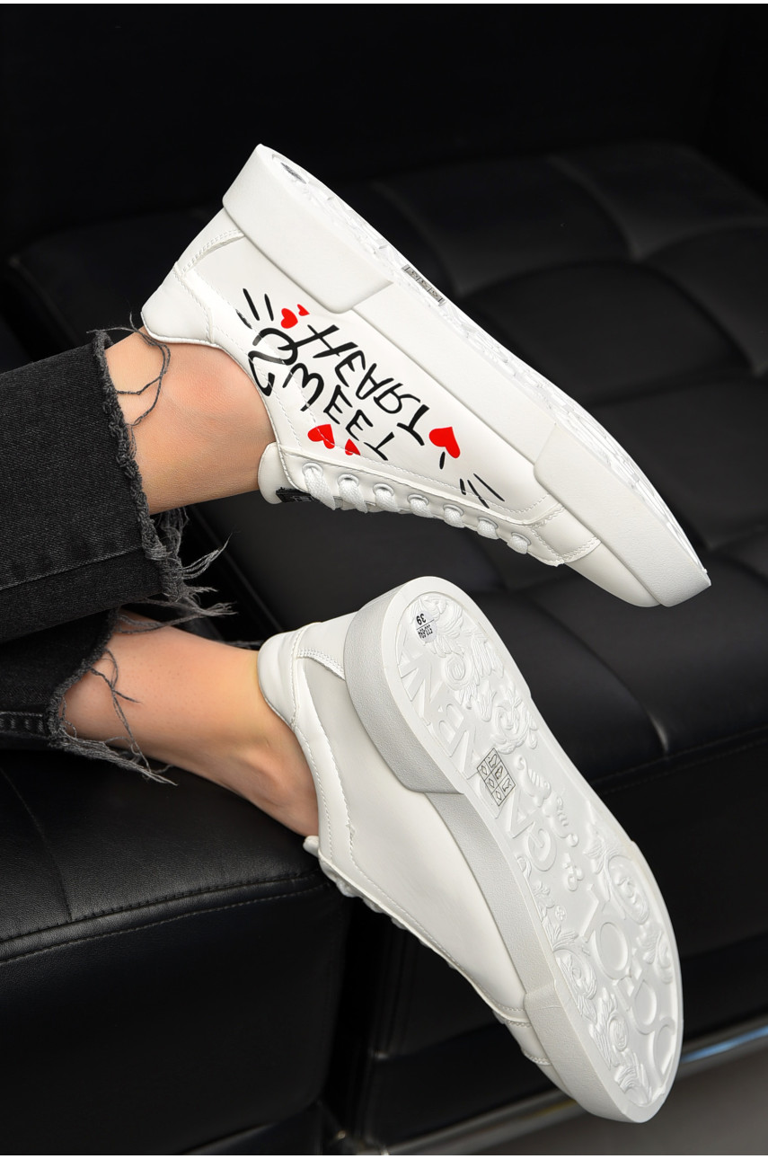 Кросівки жіночі білого кольору 533-694 197400