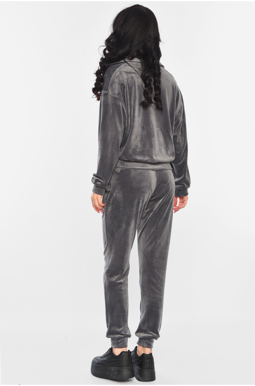 Костюм женский велюровый серого цвета 803 197469 Костюм женский велюровый серого цвета 803 197469