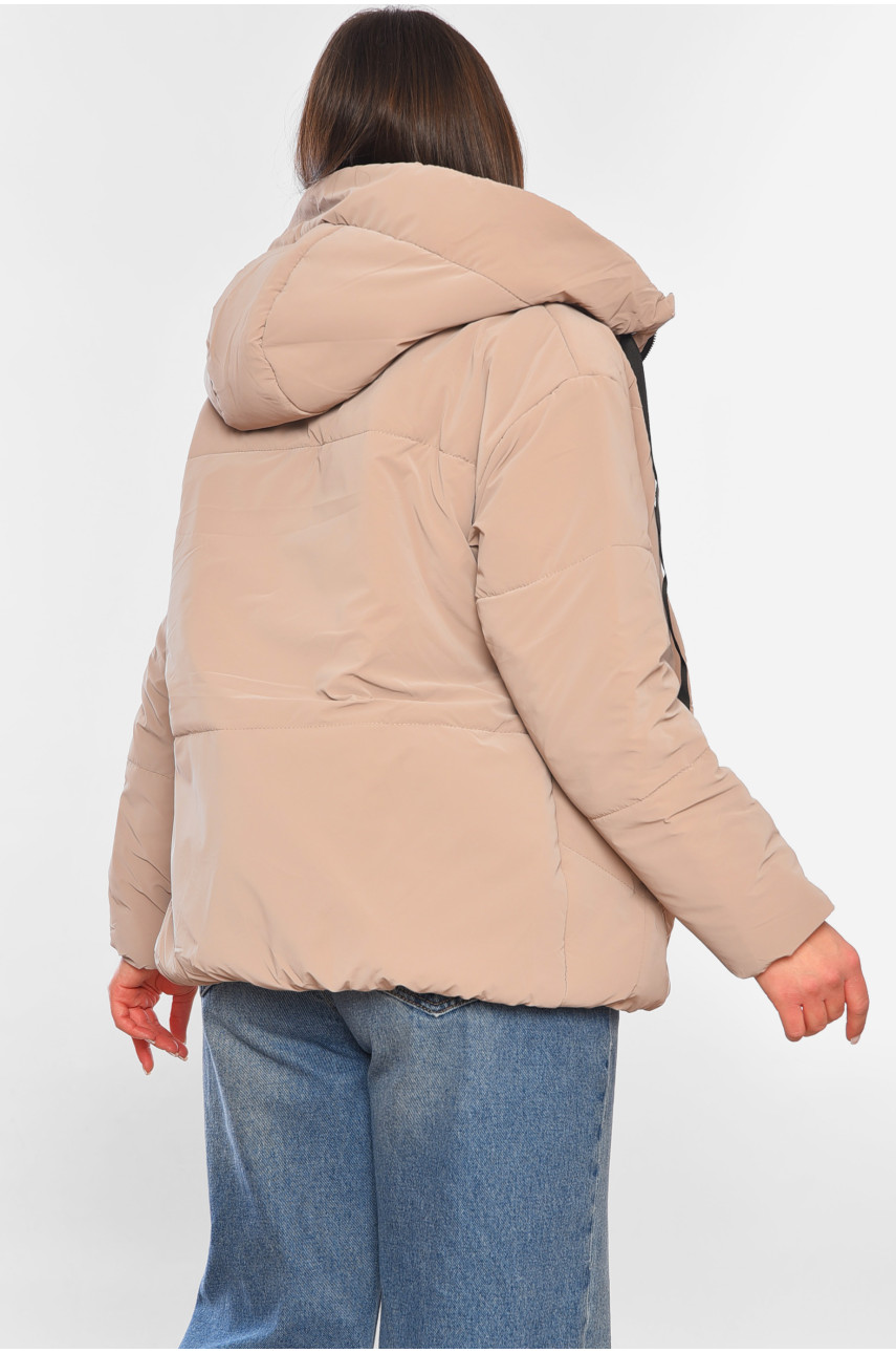 Куртка жіноча демісезонна бежевого кольору 207 197810 Куртка жіноча демісезонна бежевого кольору 207 197810
