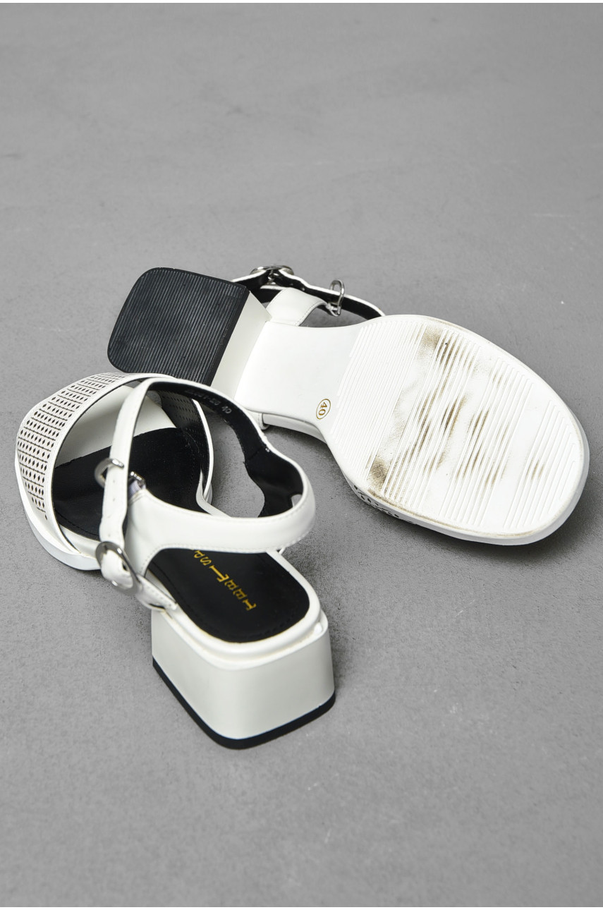 Босоножки женские белого цвета 081-26 197903 Босоножки женские белого цвета 081-26 197903