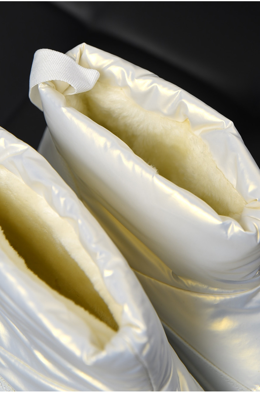 Дутики женские на меху белого цвета 2024-18-2 198072