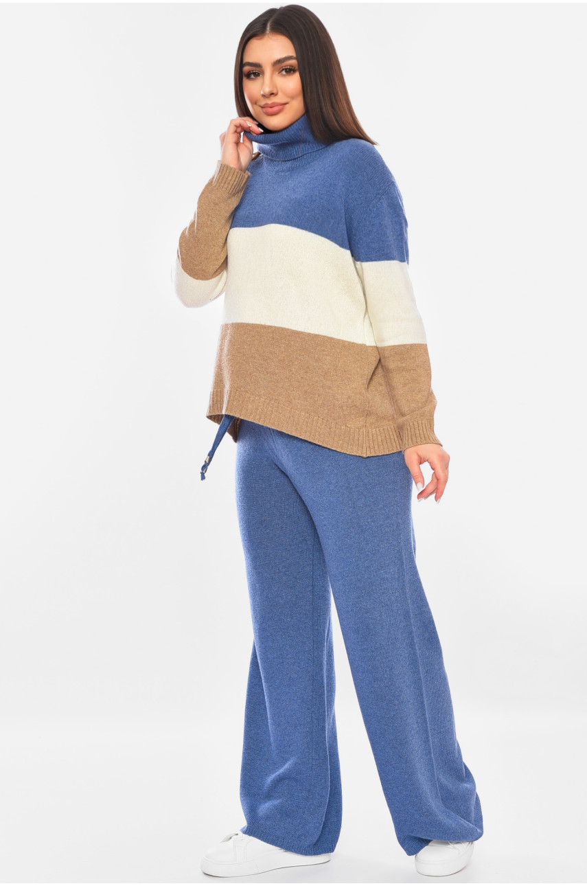 Костюм женский голубого цвета 198198 Костюм женский голубого цвета 198198