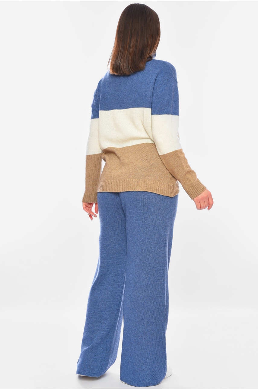 Костюм женский голубого цвета 198198 Костюм женский голубого цвета 198198