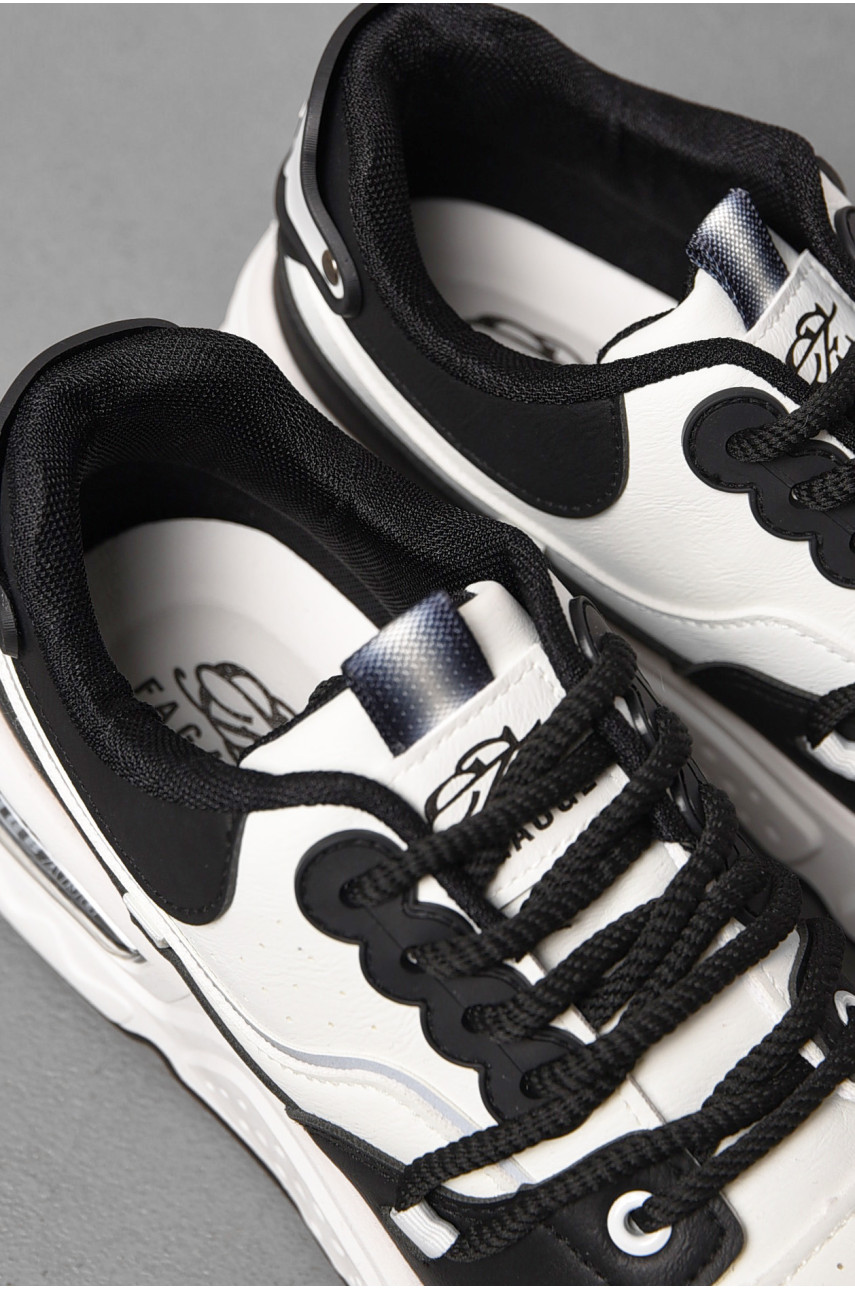 Кросівки чоловічі чорно-білого кольору на шнурівці нк17-1 198369