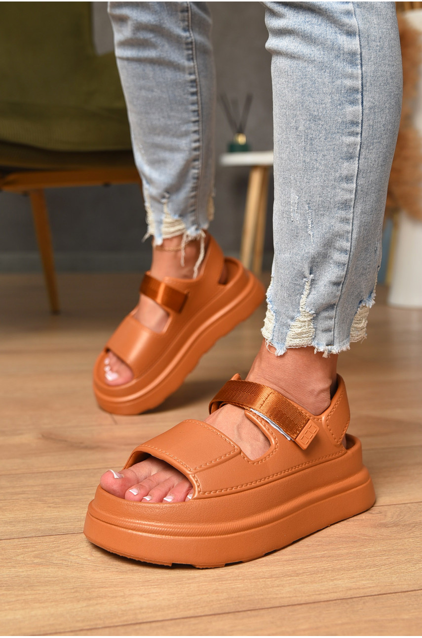 Сандали женские пена коричневого цвета 55 198650