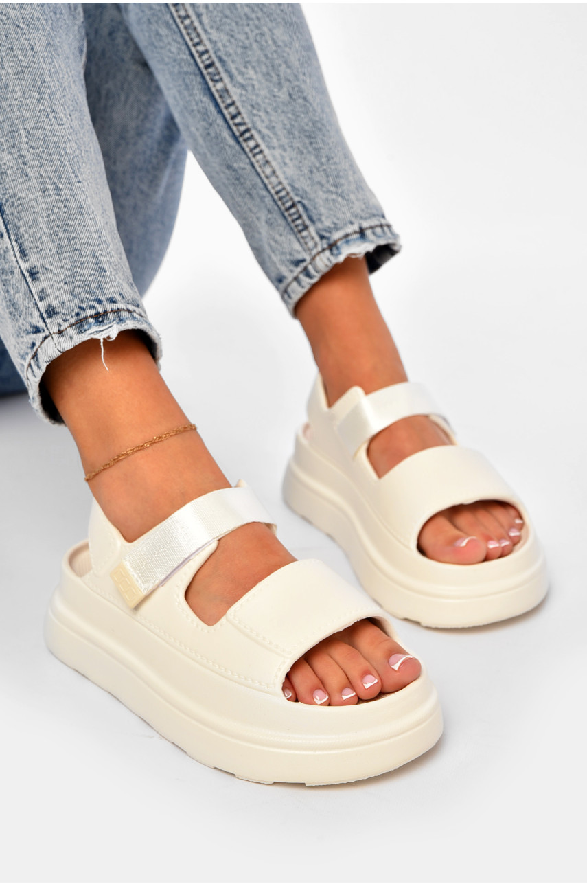 Сандали женские пена белого цвета 55 198651