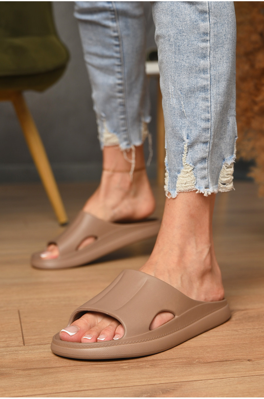 Шльопанці піна жіночі коричневого кольору 510-020 199325