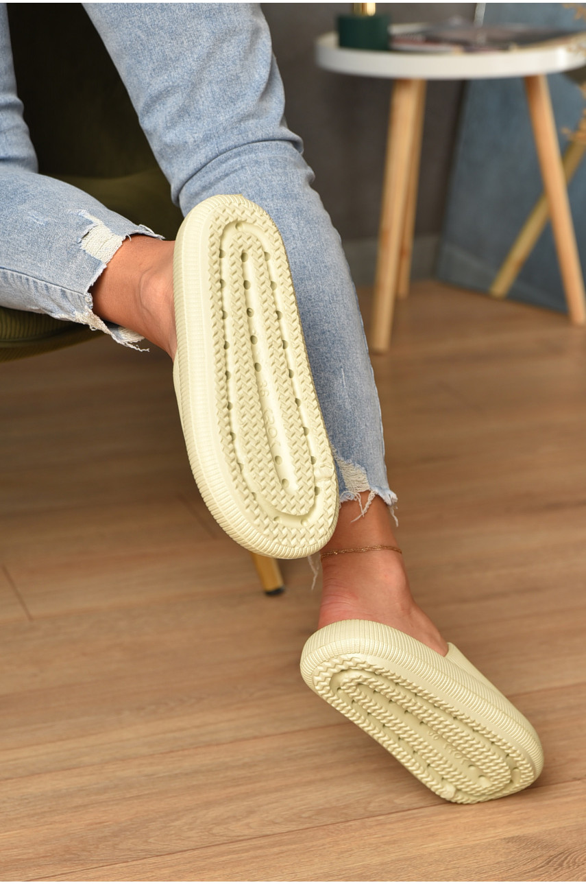 Шльопанці піна жіночі бежевого кольору с-88 199546