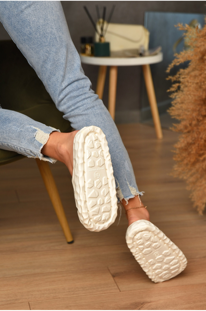 Шльопанці піна жіночі білого кольору 142 199999