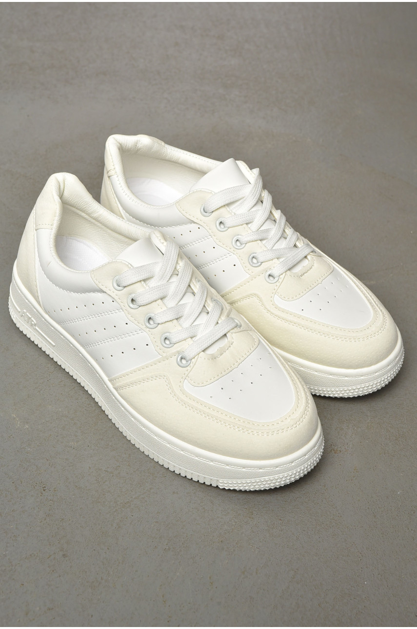 Кросівки жіночі білого кольору на шнурівці L-11 201025