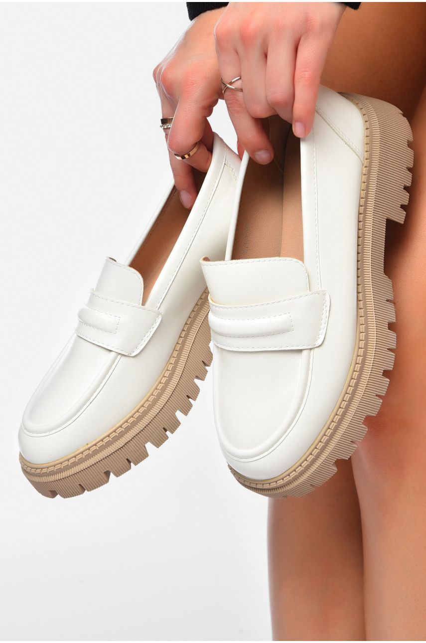 Туфлі-лофери жіночі білого кольору 760-33 201094 Туфлі-лофери жіночі білого кольору 760-33 201094