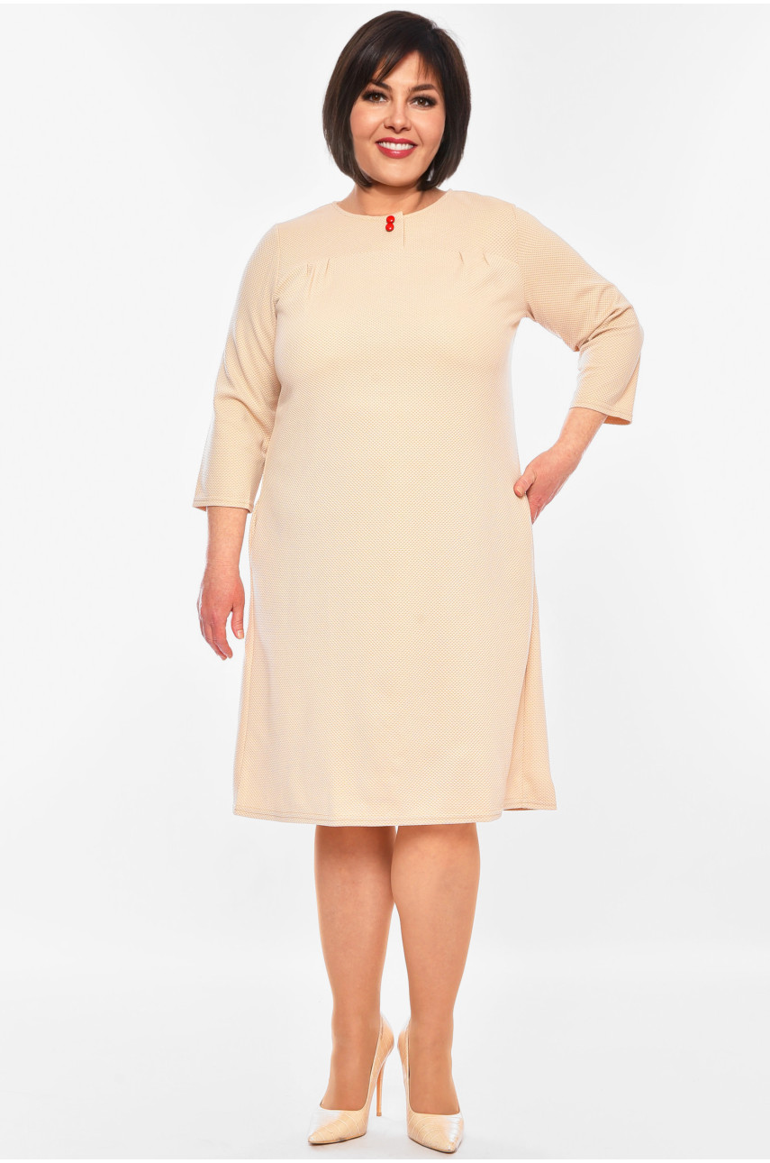 Платье женское батальное светло-бежевого цвета 8134 201104