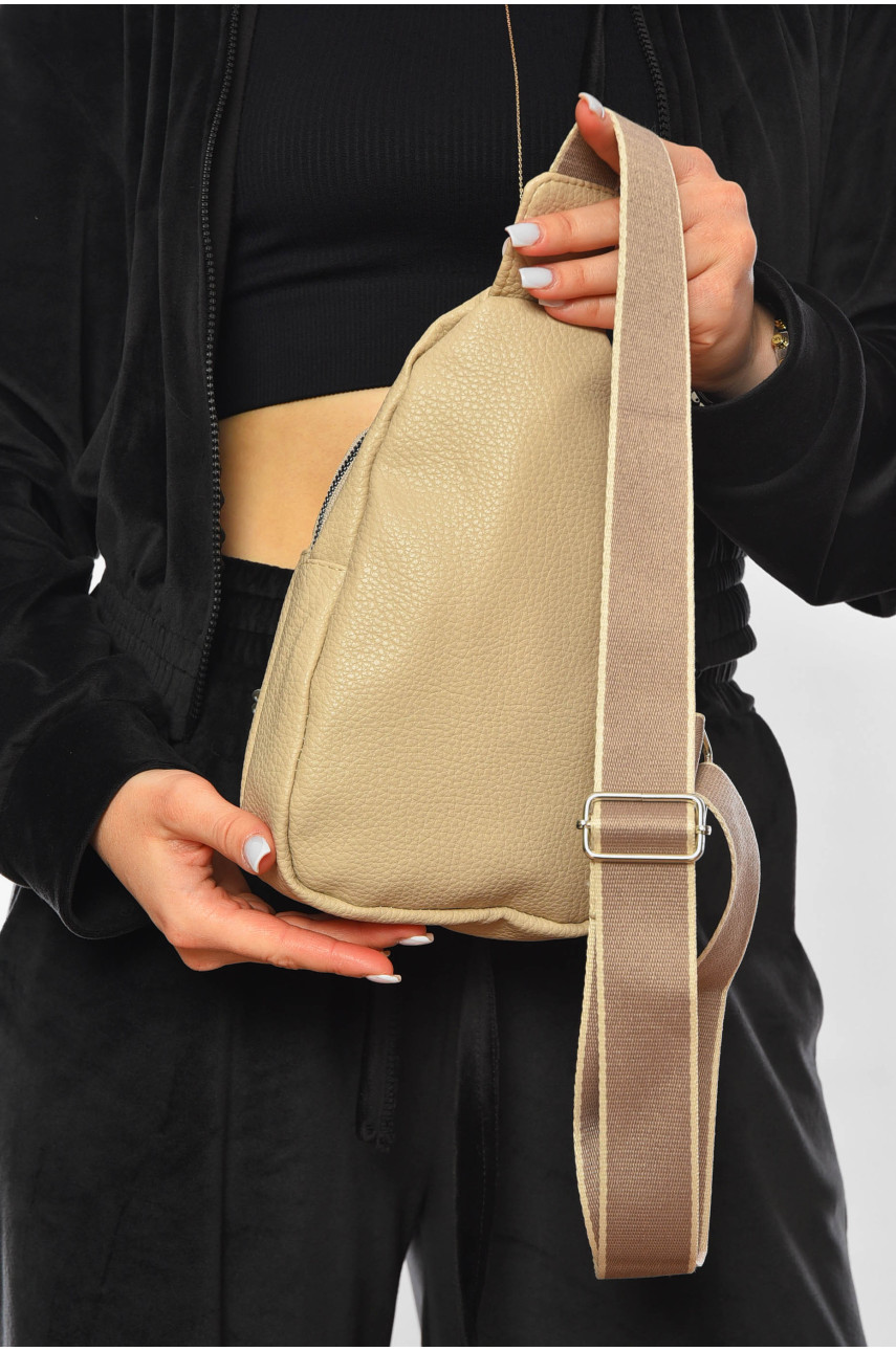 Бананка женская однотонная из экокожи бежевого цвета 097 201201