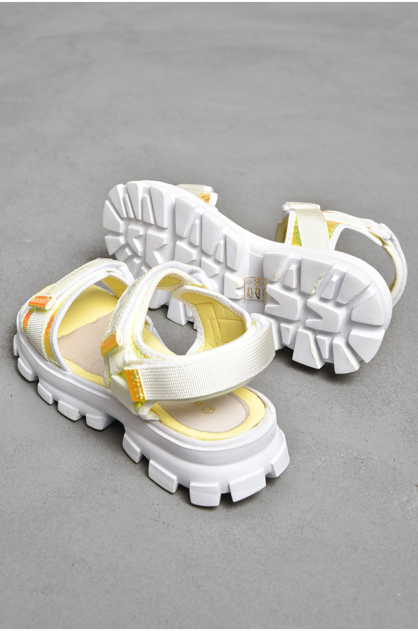 Босоножки для девочки желтого цвета 2007-67 202070