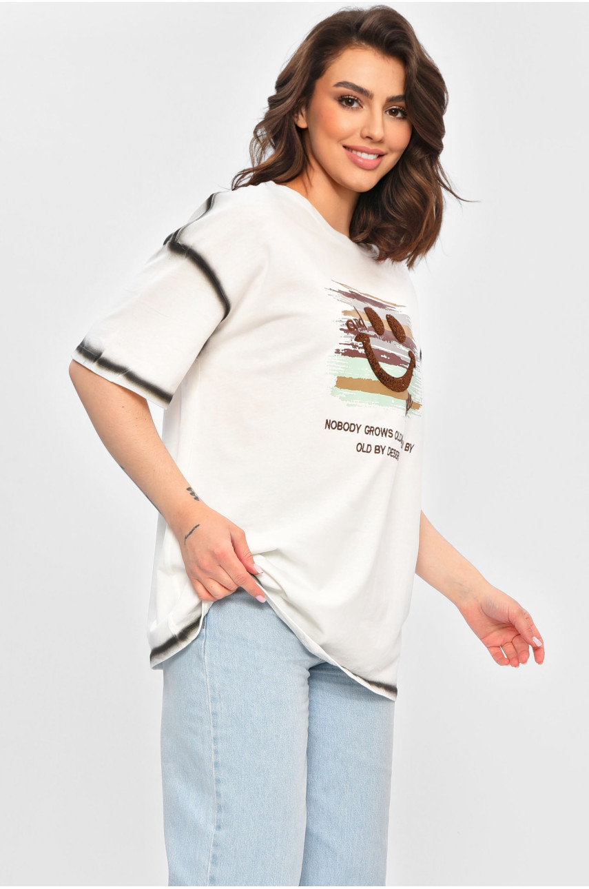 Футболка жіноча напівбатальна молочного кольору з принтом 85996 202127